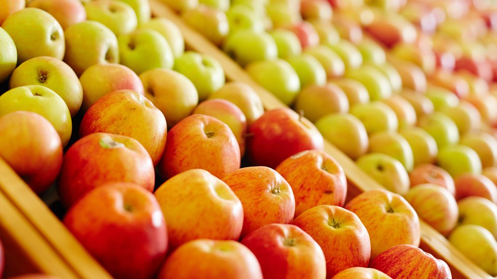 Apples in the supermarket